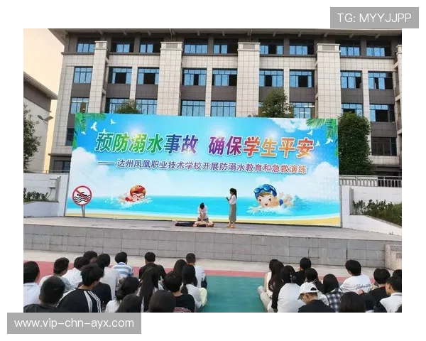 游泳队参与城市防溺水公益活动提高公众安全意识,游泳馆防溺水宣传 游泳队参与城市防溺水公益活动提高公众安全意识,游泳馆防溺水宣传